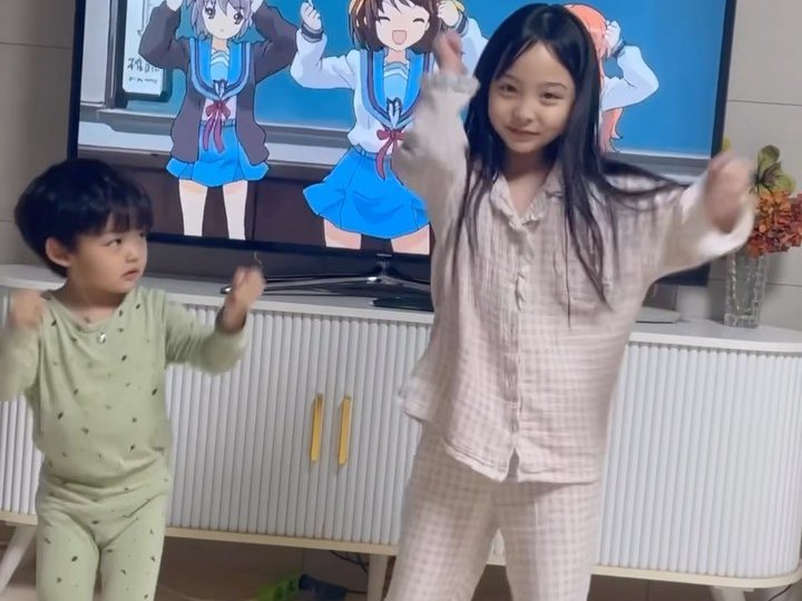 動画サムネイル